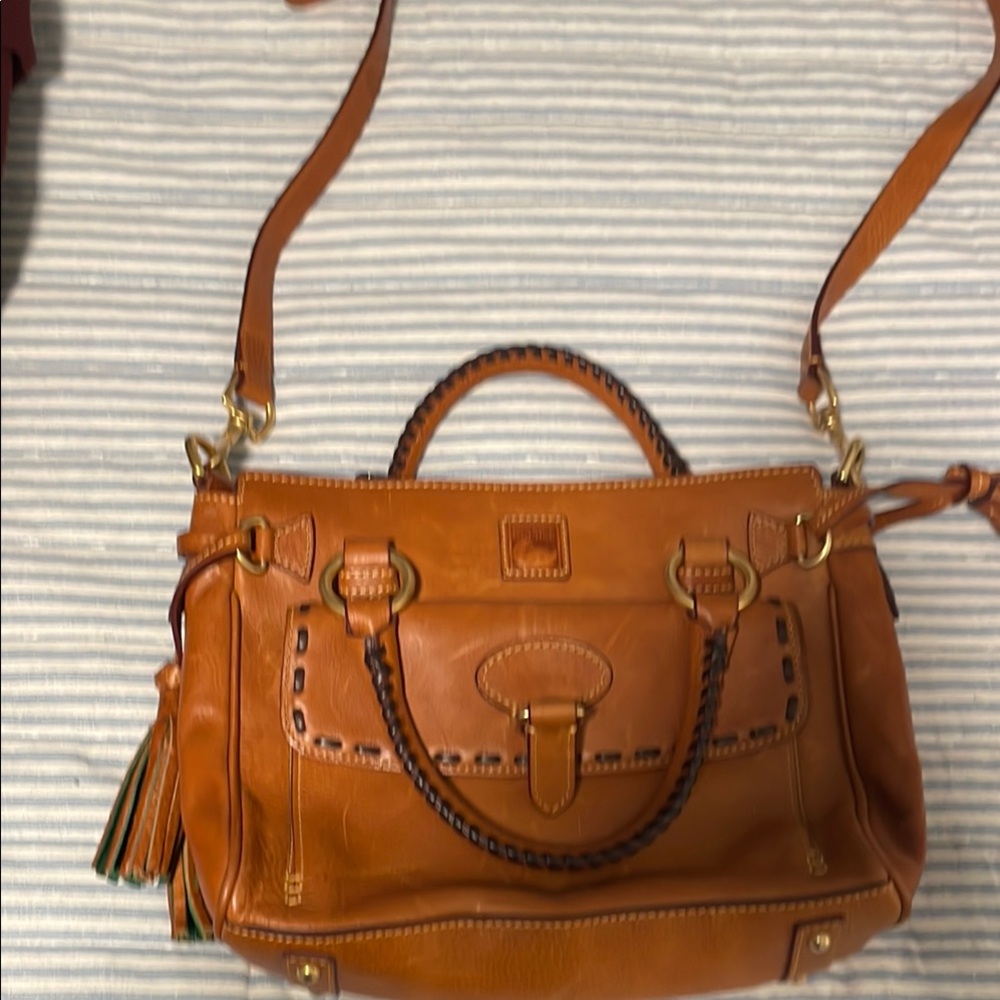 Elegant Tan Leather Handbag